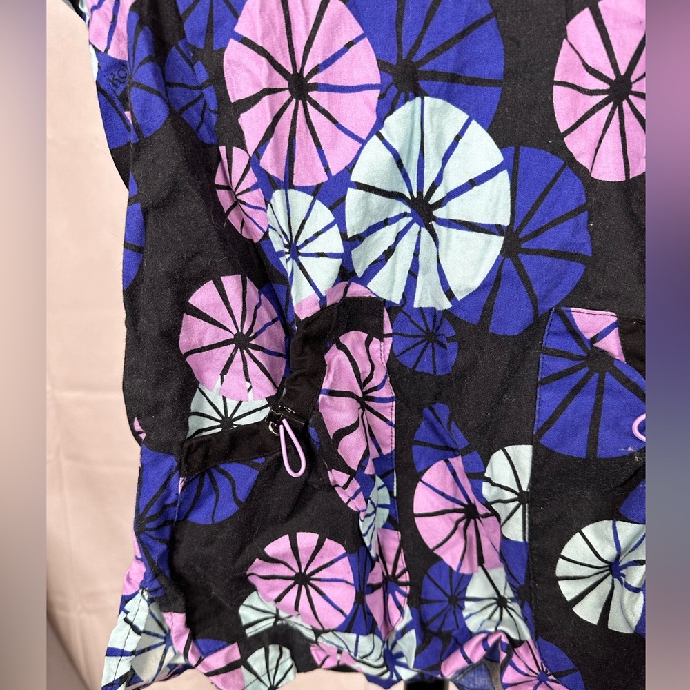 Scrub Top - Picture 2 of 4